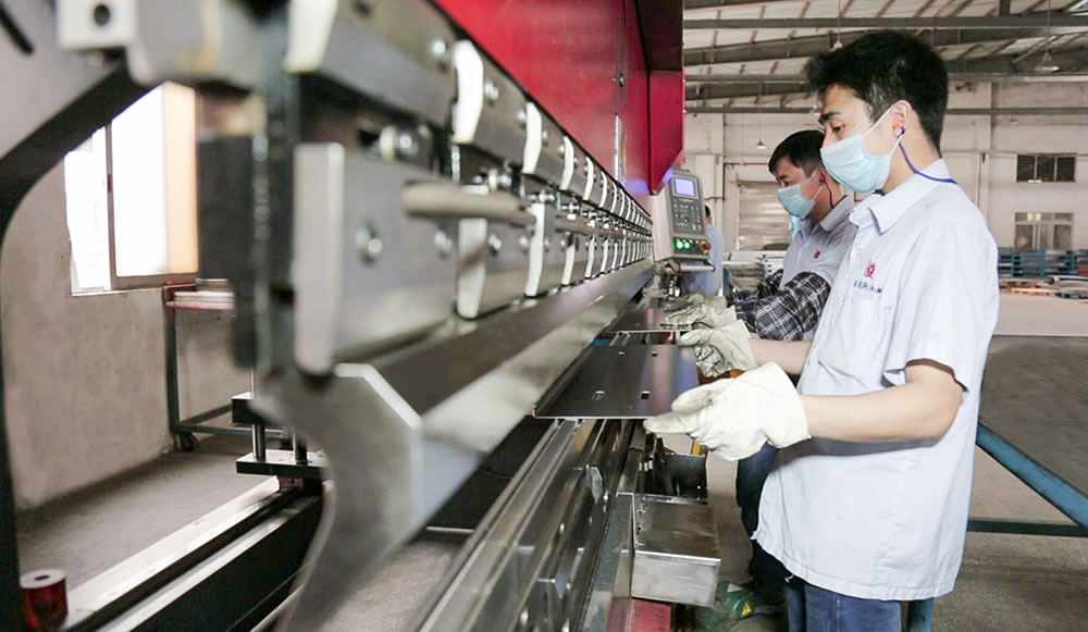 鈑金折彎車(chē)間